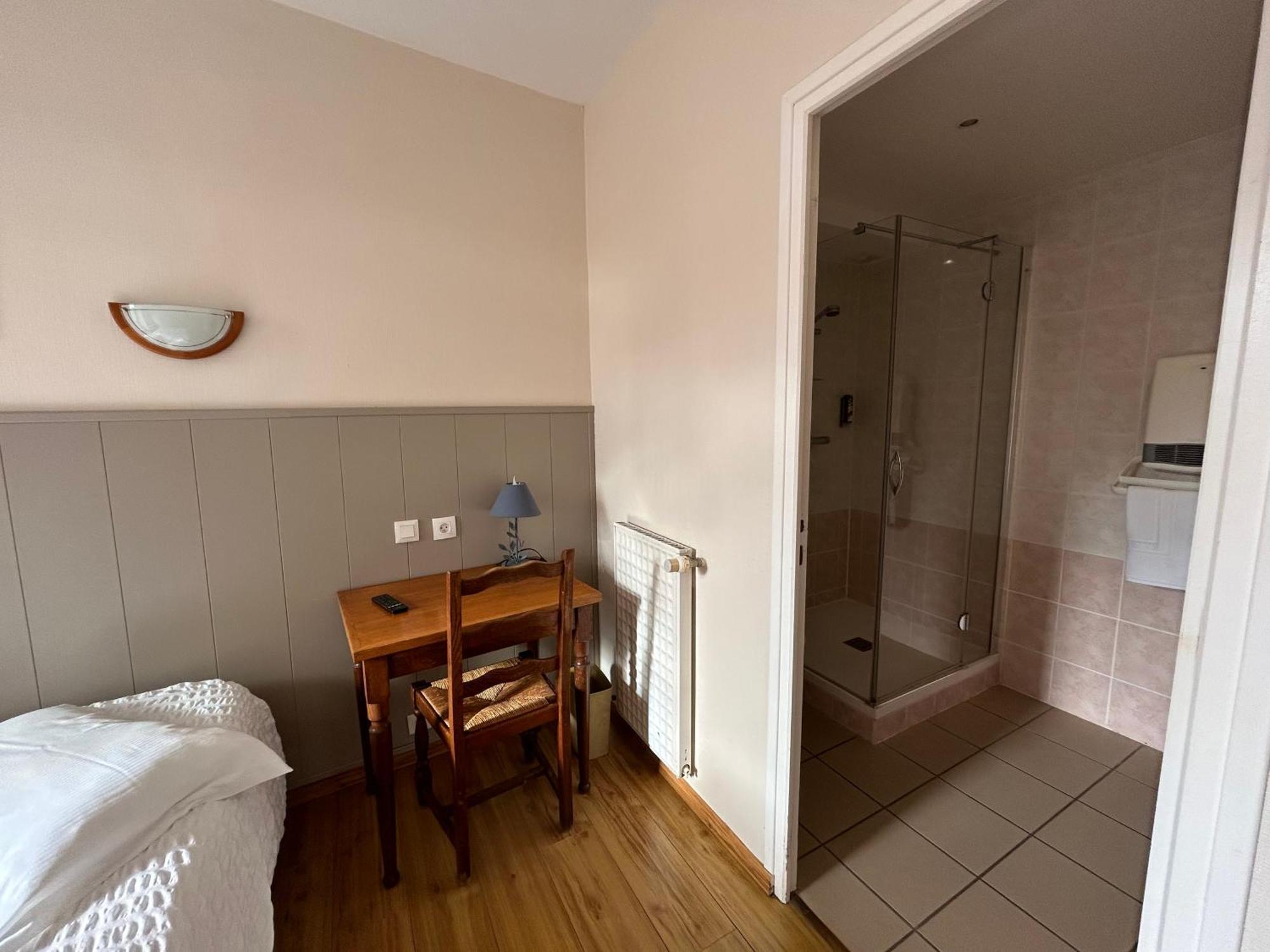 Hotel Les Voisins Beaucemaine Ploufragan Quarto foto